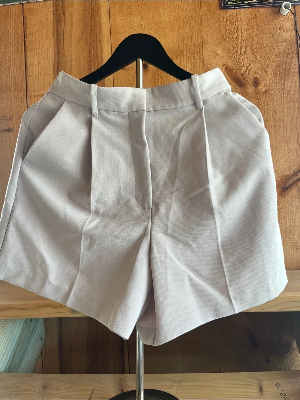 Abercrombie & Fitch High-Waist Pleated Shorts in Light Beige